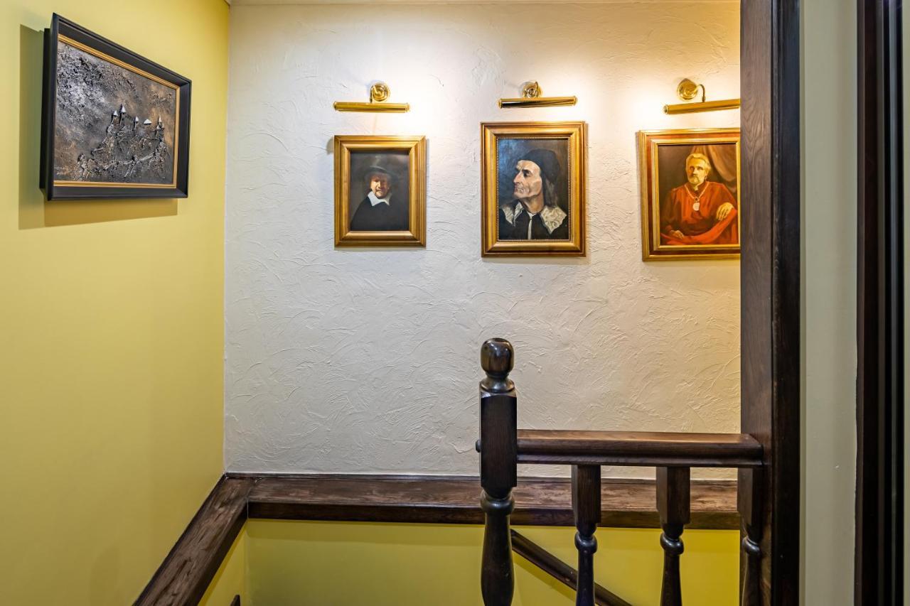 Bv Apartments Krakivska 利沃夫 外观 照片